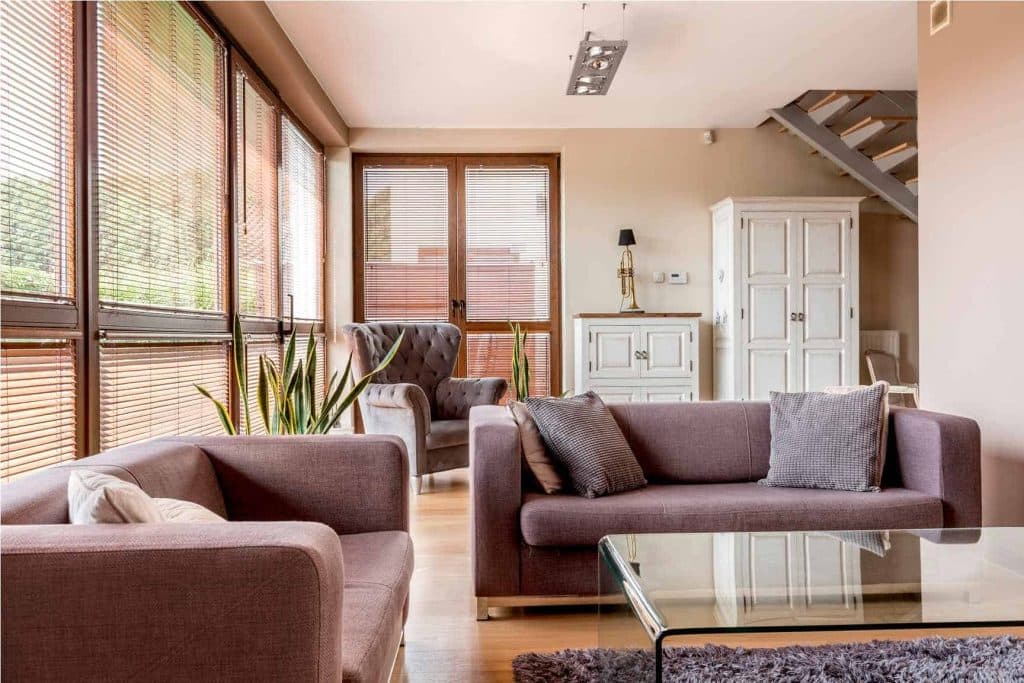Edgaras Ziauberis Pom Door Range