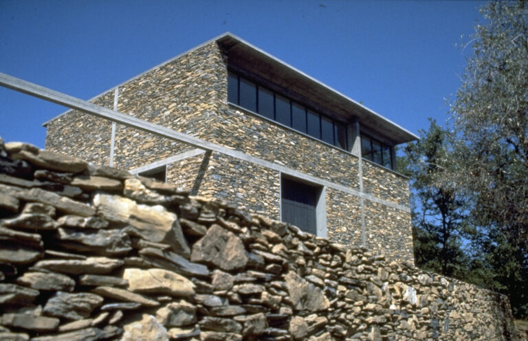 Switzerland suatainable architects stone house tavole italy 768x497